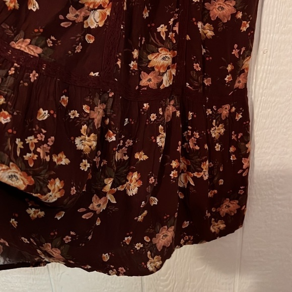 American Eagle Cross Back Chantelle Floral Flowy Dress XS - Picture 3 of 4